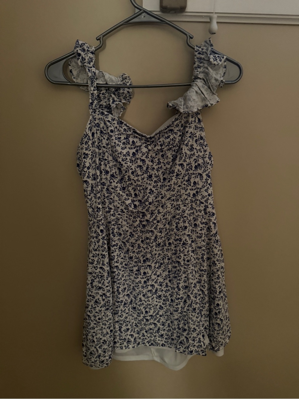 Francesca's Collections Blue and White Floral Ruffle Mini Dress
